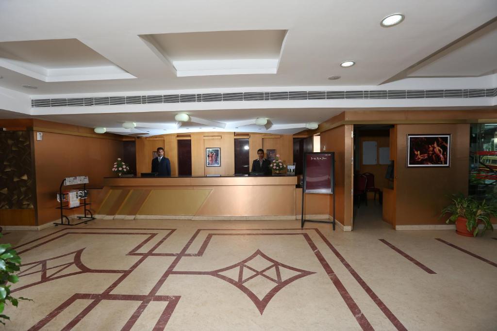 Pattom Royal Hotel Тривандрум Экстерьер фото